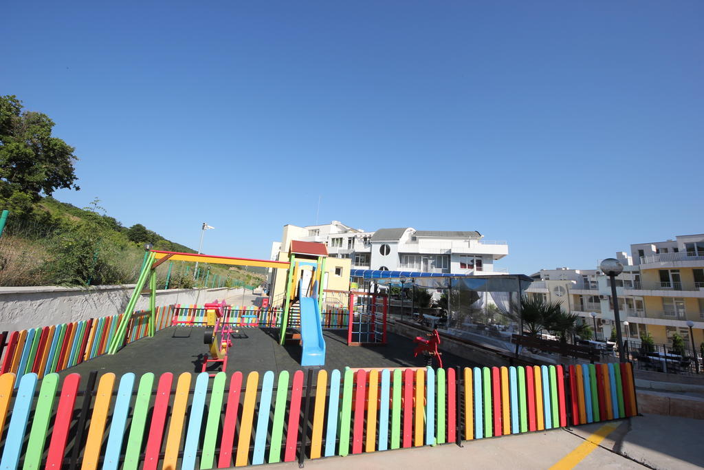 Menada Sunset Kosharitsa Apartments المظهر الخارجي الصورة